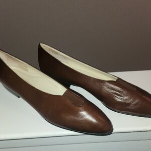 Evan Picone Brown Leather Slip-On Flats